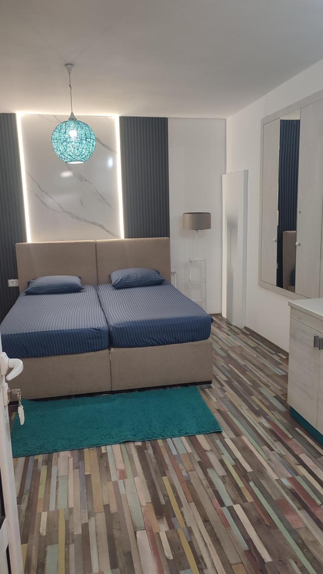 V&J Apartments Podgorica Bagian luar foto